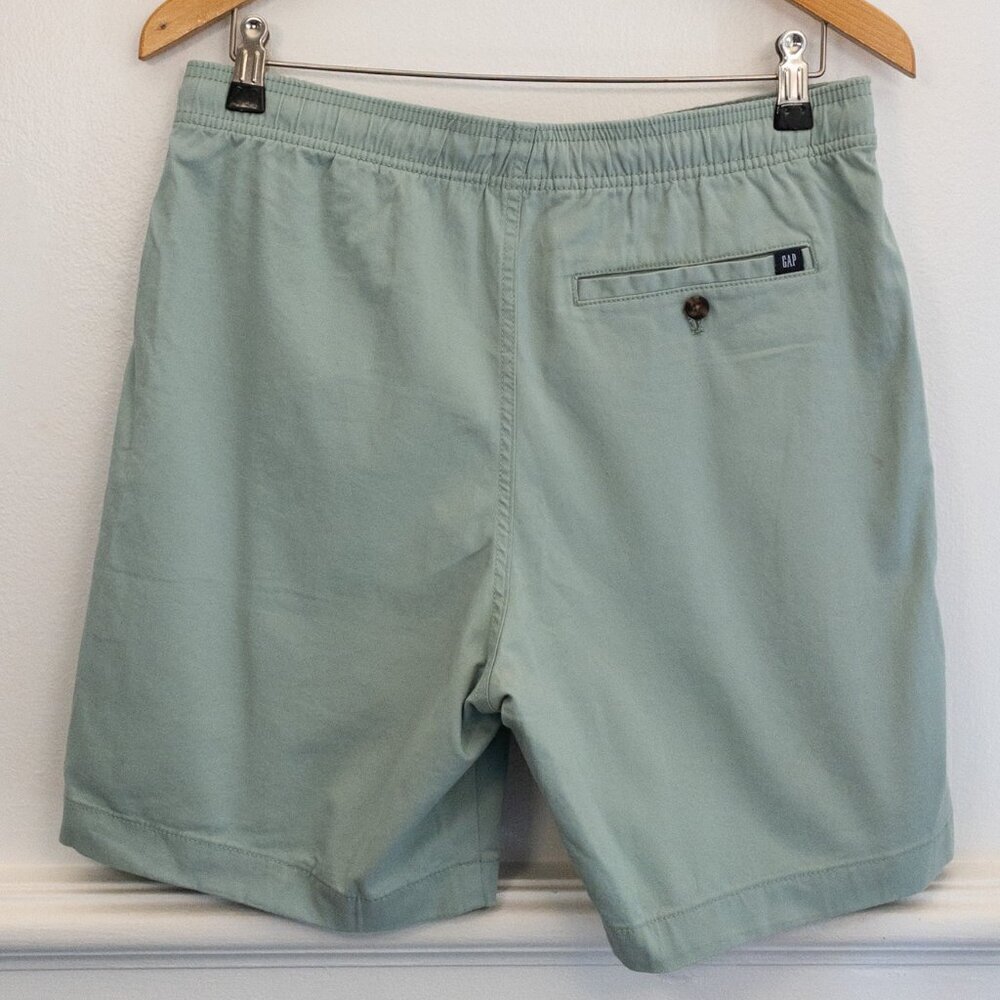 GAP Men’s Green Pull-On Shorts – Size M Cotton Stretch Casual Fit - Picture 2 of 5